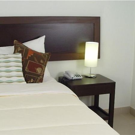 Hotel Boulevard Plaza ปูคาลปา ภายนอก รูปภาพ