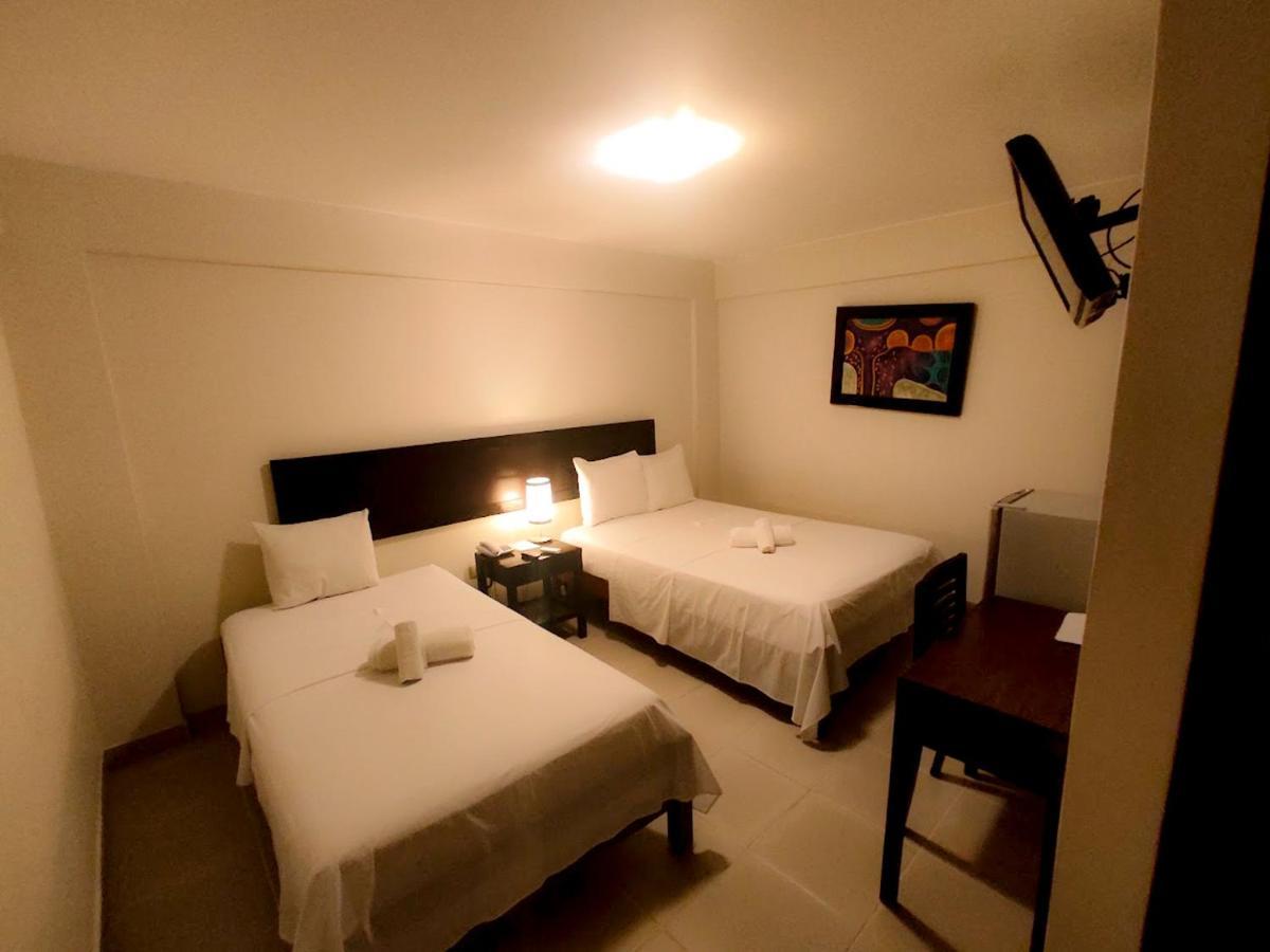 Hotel Boulevard Plaza ปูคาลปา ภายนอก รูปภาพ