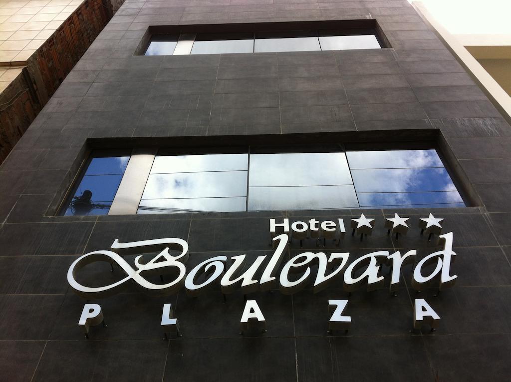 Hotel Boulevard Plaza ปูคาลปา ภายนอก รูปภาพ