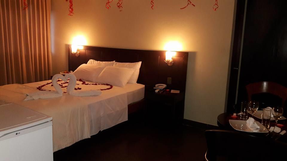 Hotel Boulevard Plaza ปูคาลปา ภายนอก รูปภาพ