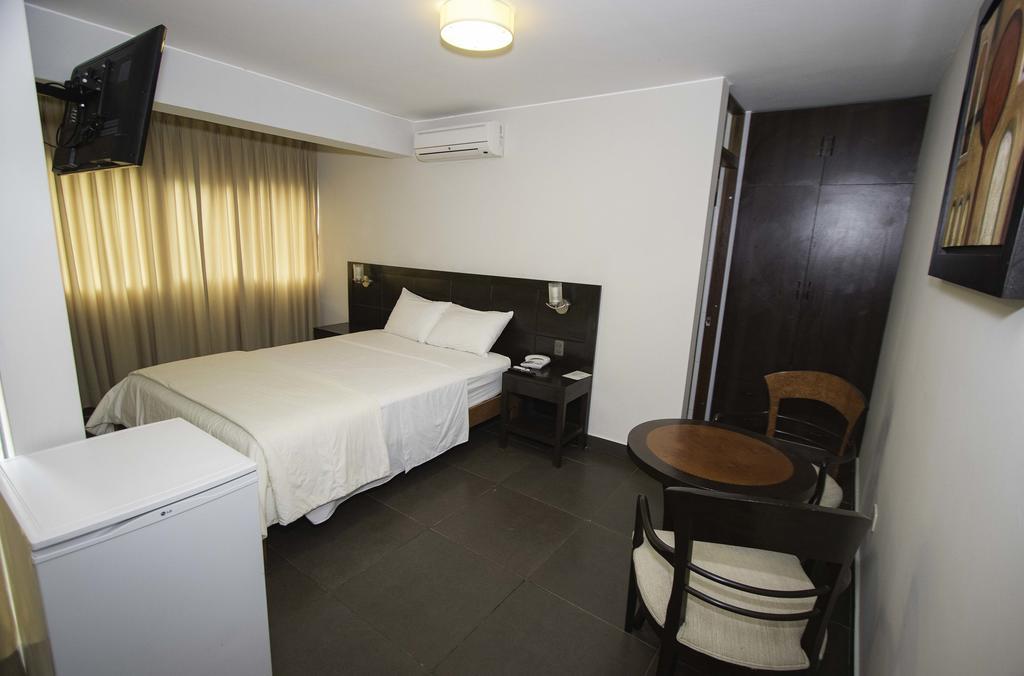 Hotel Boulevard Plaza ปูคาลปา ภายนอก รูปภาพ