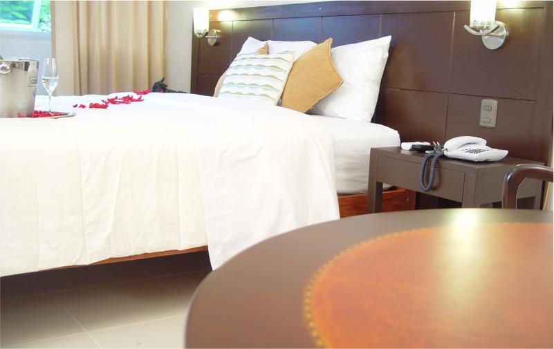 Hotel Boulevard Plaza ปูคาลปา ภายนอก รูปภาพ