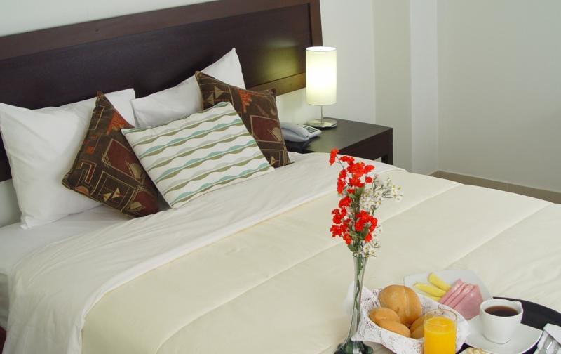 Hotel Boulevard Plaza ปูคาลปา ภายนอก รูปภาพ